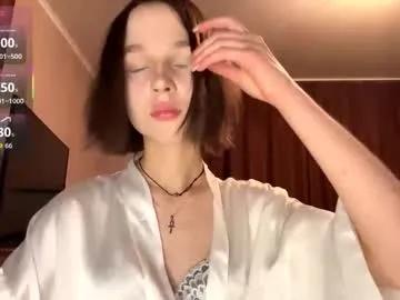 gigikray — Goal -flash my tits close) My name is Molly #new #18 #shy #teen #young [28 tokens remaining]