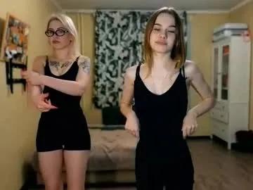 girls_n_roses — Yo Guys!! We are Shy Eva and Nicky..trying to seduce Eva ....Goal:  Give pleasure for her neck with kisses   #new #teen #fit #blonde #smalltits [88 tokens remaining]