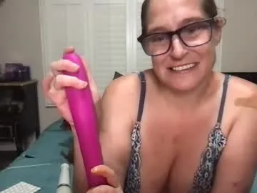 girlzhavefuntoo —  Tempt Me Tuesday!  - Goal: Go Topless [50 tokens left] #new #natural #bigboobs #bigass #glasses