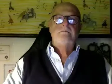giutomma930394 — Welcome to my room! - #sugardaddy #papi  #sexybeard