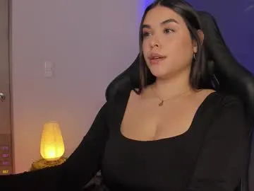 goddess_veronicaaa —           #feet #femdom #findom #sph #mistress #boobs  #bigboobs   #stockings