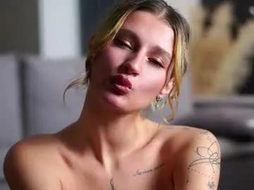 gotlibgotlib — Suck finger / #new #18 #latina #bigass #smalltits [95 tokens remaining]