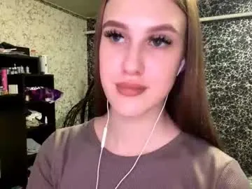 gwenmestayer — GOAL: bare my ass and soft touch her [22 tokens remaining] I'm new here... But I already know how to get your attention  #new #18 #smalltits #teen #young