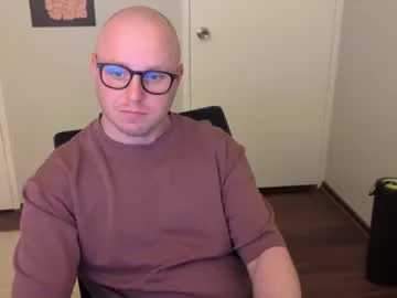 hardon911 — Freechat on Chaturbate