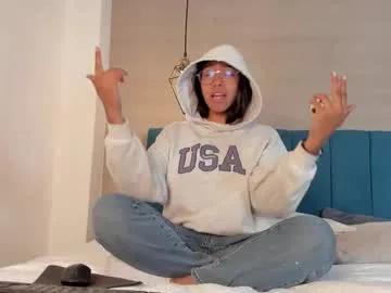 heidi_feuer — GOAL: Make me enjoy it!  [110 tokens remaining] Welcome to my room! #german #sexydance #talk #nonude #beautiful