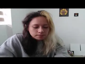 hot_mommymia — Full Naked [424 tokens left] #luhs #latina #mommy #smalltits #sph