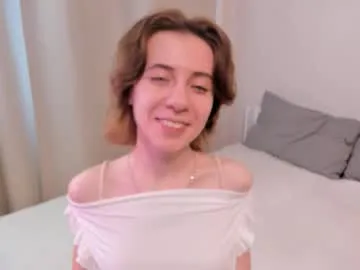 hotloveichother — Its my first day here! Hi guys, I'm Shayna;) #18 #new #young #natural #cute [15 tokens remaining]
