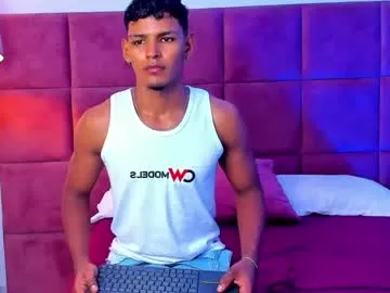 hugo_cano — SHOW CUM!! Give me great welcome on my first day here on the site. #slave #findom #latino #master #new #muscle #cum  [979 tokens remaining]