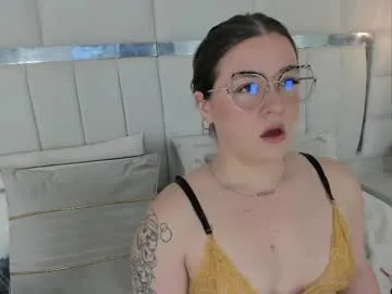 im_dalhia — Helloo Dahlia [33 tokens left] HELLO GUYS, Let's have fun in my room  CHECK MY FAN CLUB / got so much content for you  #fuckmachine  #latina #squirt #bigass #hairypussy