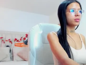iris8_ — GOAL: Show tits and bounce [105 tokens remaining] Welcome to my room! #milk #cum #squirt #bigtits #domi
