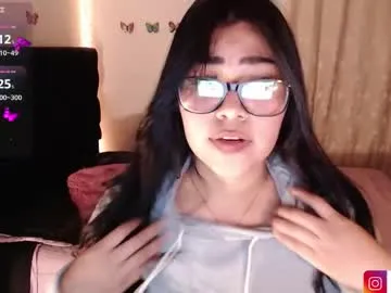 issa_gg —  welcuumee Make me happy today ;) | #asian #anal #smalltits #latina #bigass |