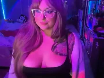 itskurokiss — happy monday!...no pvt tonite-- just chillin in the chat #chubby #thick #bigtits #cuteface #curvy