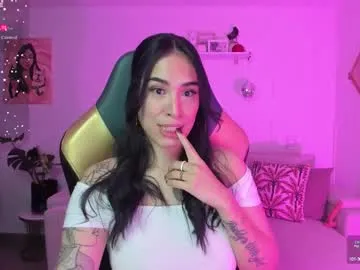 itsmissfoxy — GOAL: Flash boobs [20 tokens remaining] Welcome to my room! Im new, lets chat :) #dolce #lovense
