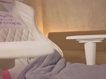 itsolivegarden — GOAL: slap ass until be red [28 tokens remaining] are u ready play with me? #cum #18 #skinny #lovense #anal