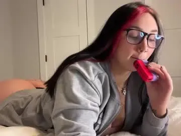 iveyjade33 — flash tits [303 tokens remaining]