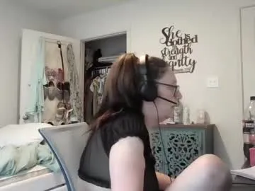 izzynoela — #work #bbw #chubby #shybutfreaky #working