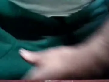 jamd5 — cum on public stream [2000 tokens remaining]
