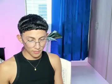 jamess_blanco — show cum #bigcock #femboy #lovense #twink #cum [777 tokens left]