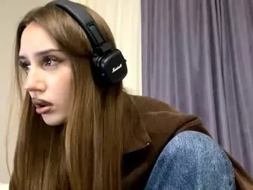 jamestica — Goal: ...Lips teasing close-up ... Hi-hi! Im #new here! Call me Milena. Im #young girl, just #18 years old. #daddysgirl #shy [15 tokens remaining]