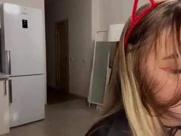 janniekeneipp — GOAL: Tease with my shirt/top [75 tokens left] #new #18 #shy #blonde #bigass