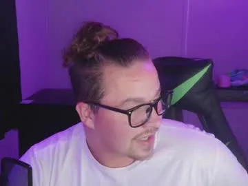 jay_frytee — get me up there cuties [200 tokens remaining]