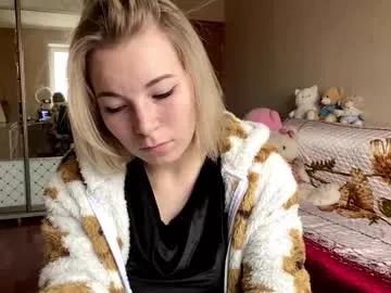 jaynafriess — Goal: kiss you <3 Hello! I'm Mira and this is my first day here ^^ Let's have some fun :3 I'm #natural #young #teen #shy #new [10 tokens remaining]