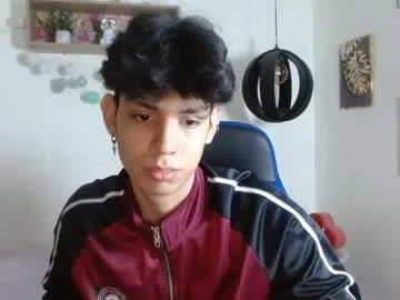 jeander186 — GOAL: Sexy pelvis moves [50 tokens remaining] Welcome to my room! #18 #bigcock #twink #latino #new