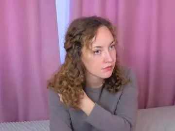 jeanetteswanson — Hi, my name is Kelly, here is my first day. Goal : air kiss #new #shy #18 #skinny #natural [10 tokens remaining]