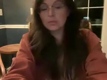 jellybeanin — Vibes #blowjob #piercedtits  #analplug #spit