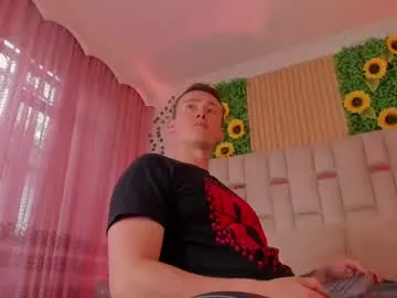 jen_patrick — Kiss near the camera [18 tokens left] Fuck ANAL  - Cum Patrick Final Show #bigcock #smalltits #teen #new #couple