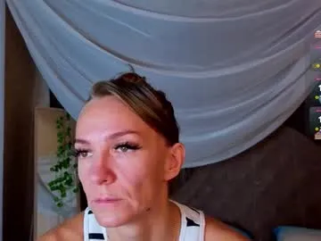 jesica_moon_peachy — GOAL: tongue skills tease you [102 tokens remaining] Goof night! Let's make my heart bit faster... #mature #milf #smalltits #flexible #skinny