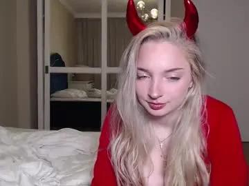 jessicahcute — Top off #Cute #20 #bigass #bigboobs #shaven [491 tokens left]