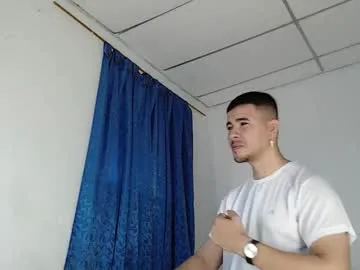jeycob_happy97 —  #ass #cum #hairy #dick #latin  [1925 tokens remaining]