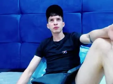 jheampiero — GOAL: Sexy Dance [18 tokens remaining] Welcome to my room! #young #bigcock #feet #new #twink