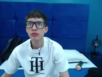 jheampiero — GOAL: Full Naked [28 tokens remaining] Welcome to my room! #young #bigcock #feet #new #twink