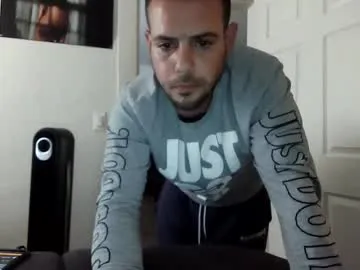 jm0425 — Freechat on Chaturbate