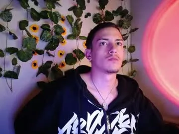 johan_parker222 — GOAL: Hello Parker [5 tokens remaining] Welcome to my room! #smoke #bigdick #18 #lovense #new