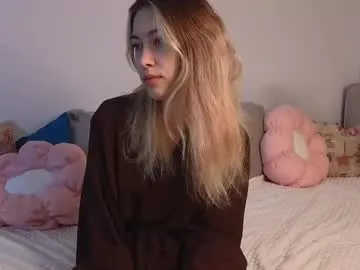 jolyndeb — Goal:Good morning! #shy #new #skinny #teen #cute [11 tokens remaining]