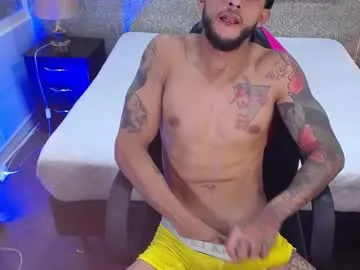 jonas_conor — GOAL: oil in feet [24 tokens remaining] Welcome, I will be your favorite model  #feet #bigcock #latino #dominant #young