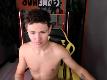 jonny_dark — GOAL: show cum [648 tokens remaining] Welcome to my room! My toy is turned on! Hi ! It's my first time here. Let's play a game. #gay #muscle #latino #feet  #bigass