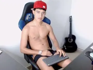 juan_da01 — I want your toy to get all the milk!! #dick #party #hairy #ass #milk [2000 tokens remaining]