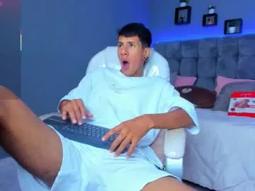 juan_zabala — *** CumShow *** #latino #skinny #twink #bigdick [998 tokens remaining]