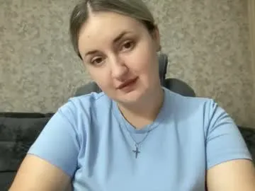 judevalenti — Goal:  To paint my lips with lipstick #lovense #cute #bigboobs #bigass #new - Next Goal:  Show my bra