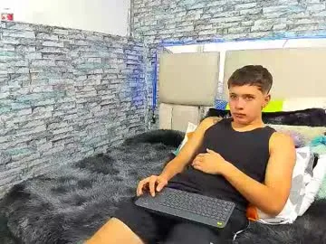 julian_wolf18 — Freechat on Chaturbate