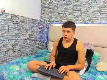 julian_wolf18 — Freechat on Chaturbate