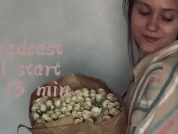 julietsensation — Let's fill my whole body with butterflies. 1 butterfly 7tk [1000 tokens remaining]