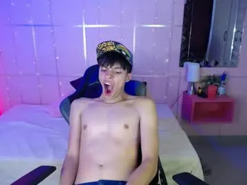justin_grayy_ — EXOTIC DANCE [44 tokens left] #lovense #teen #ass #cum #smoke