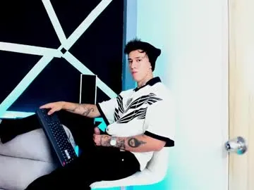 justinfuller_31 — 30 push If I don't do it, I'll give you my milk. [100 tokens remaining]