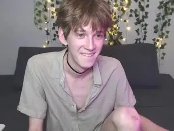 kaislutx — doggy pose  :) #twink #18 #young #skinny #femboy [28 tokens remaining]