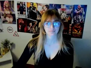 karla_flower — GOAL: Make me happy [295 tokens remaining] Welcome to my room! #shy #young #skinny #18 #new
